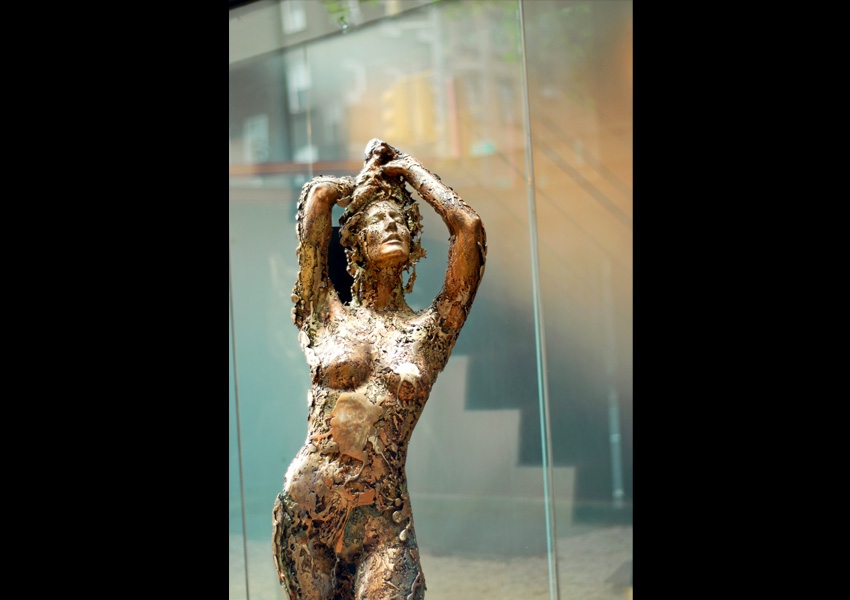 statue_glass